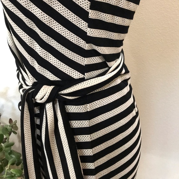 Guess Dresses & Skirts - Guess fitted dress, black & white